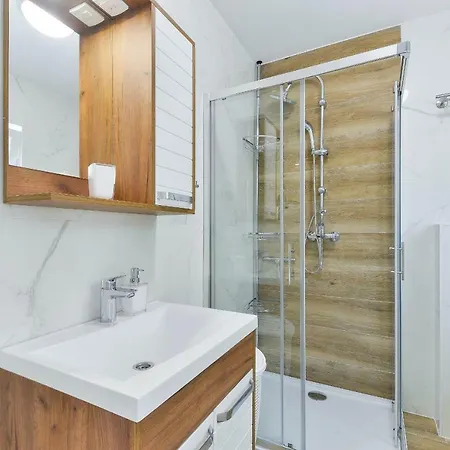 Crowonder Cascada With Jacuzzi - S1 Villa *