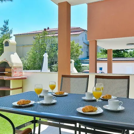 Crowonder Cascada With Jacuzzi - S1 * Starigrad Paklenica