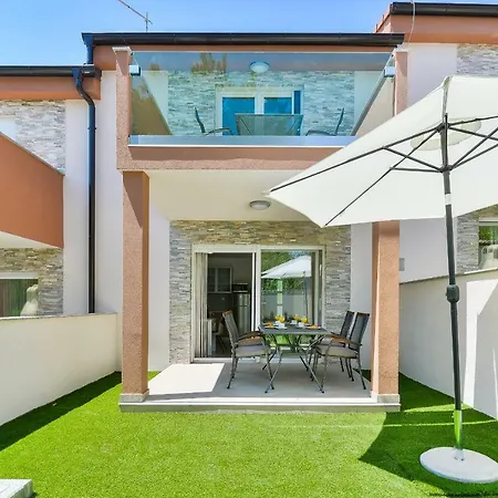 Vila Crowonder Cascada With Jacuzzi - S1 *
